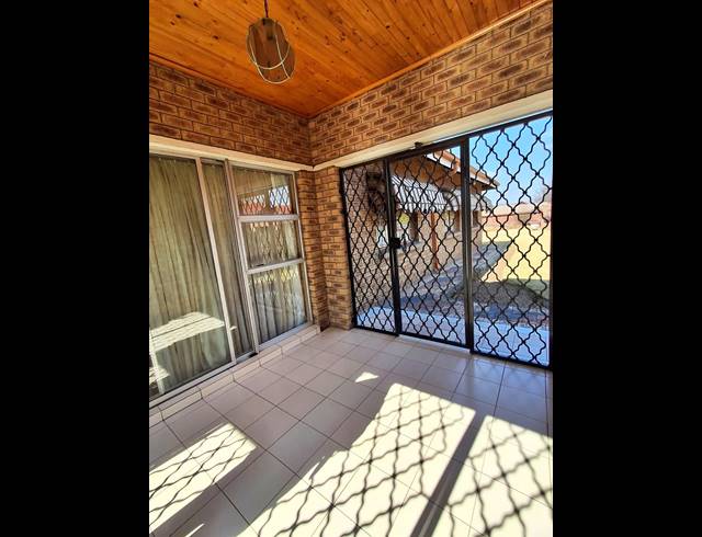 3 BEDROOM HOUSE FOR SALE IN BEDWORTH PARK